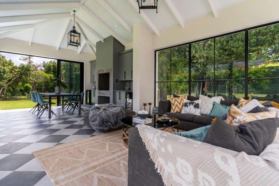 5 Bedroom Property for Sale in Constantia Western Cape